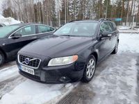 käytetty Volvo V70 1,6D DRIVe - 3kk lyhennysvapaa - Lohkolämmitin ja sisäpistoke, kahdet