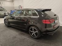 Käytetty Audi A3 Sportback Black Edition 105 HP (77 kW) 2013 Viistoperä