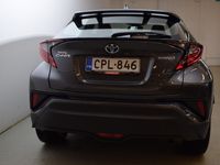 käytetty Toyota C-HR 1,8 Hybrid Active Edition - Esittelyauto! Vapautuu käytöstä toukokuussa, tee kaupat jo nyt! Etusi 2.