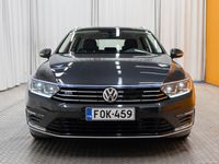 käytetty VW Passat Variant GTE Plug-In Hybrid 160 kW DSG ** Muistipenkki / Nahat / ACC / P.kamera / Koukku / Lämmitin / Hieronta / Navi **