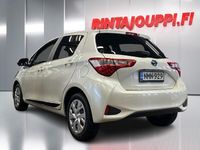 Käytetty Toyota Yaris Hybrid Multidrive S 112 HP (82 kW) 2017 Viistoperä