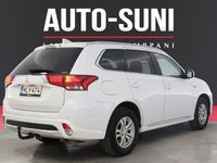 Käytetty Mitsubishi Outlander P-HEV Intense 121 HP (88 kW) 2016 Farmari