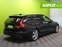 Käytetty Volvo V60 Inscription 349 HP (256 kW) 2022 Musta Farmari