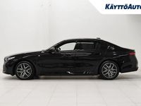 Uusi BMW 530e Comfort Edition 299 HP (219 kW) 2025 Saphir schwarz Sedan