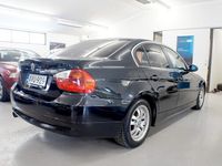 käytetty BMW 325 i 4d (E90)