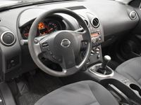 käytetty Nissan Qashqai 1,6 Visia 5 MT 2 WD # Koko kansan janoama suosikki tyylikkään mustana #