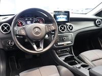 Käytetty Mercedes GLA180 Edition 122 HP (89 kW) 2017 Musta Katumaasturi