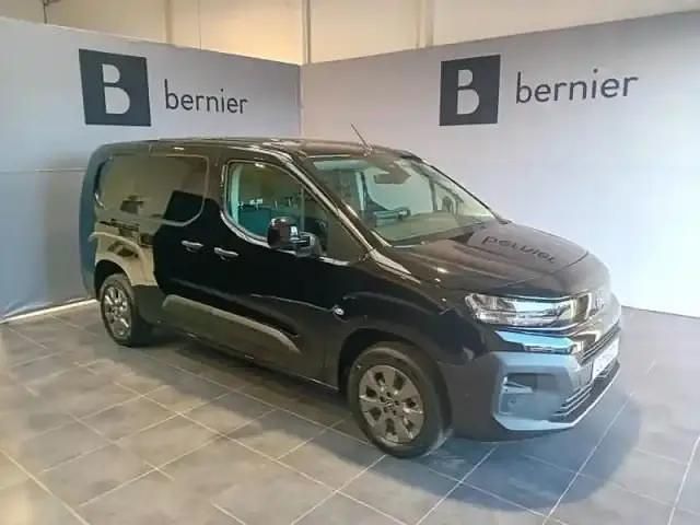 Noir perla nacré Nouvelle 2025 Opel Combo Berline | 27 900 € - Image 1/4