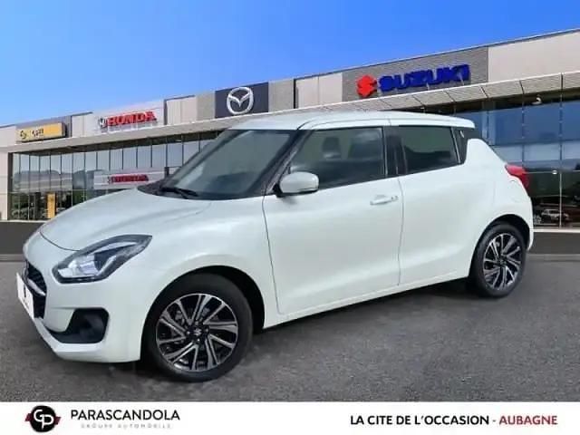 Occasion Suzuki Swift 2023 Pure white pearl métallisé Berline