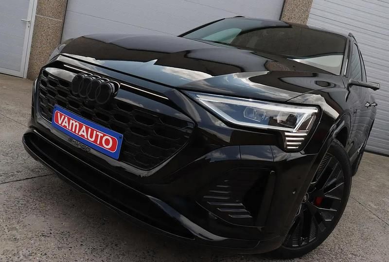 Noir Utilisé 2023 Audi Q8 e-tron Competition SUV | 59 950 € (Prix juste) - Image 1/4