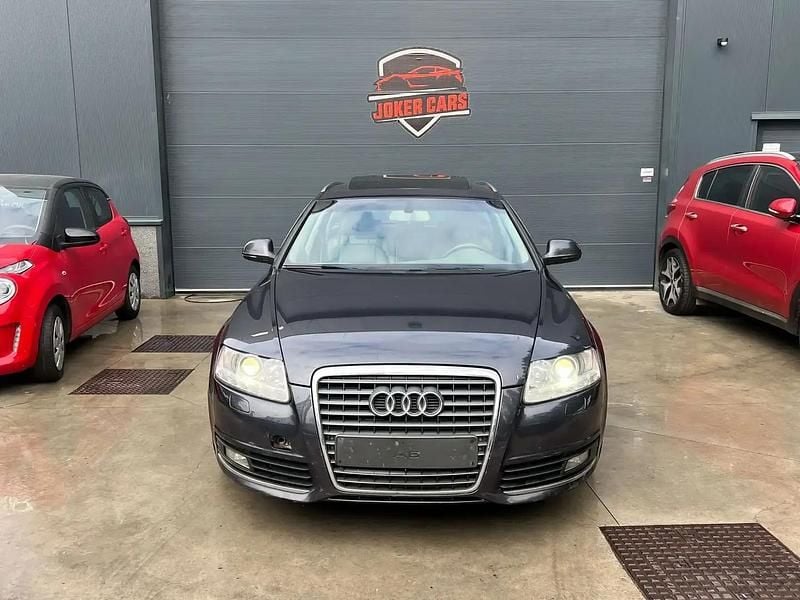 Gris Utilisé 2009 Audi A6 Break | 3 900 € - Image 1/4