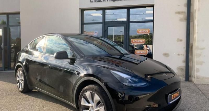 Utilisé 2024 Tesla Model Y Standard Range SUV | 31 990 € - Image 1/4
