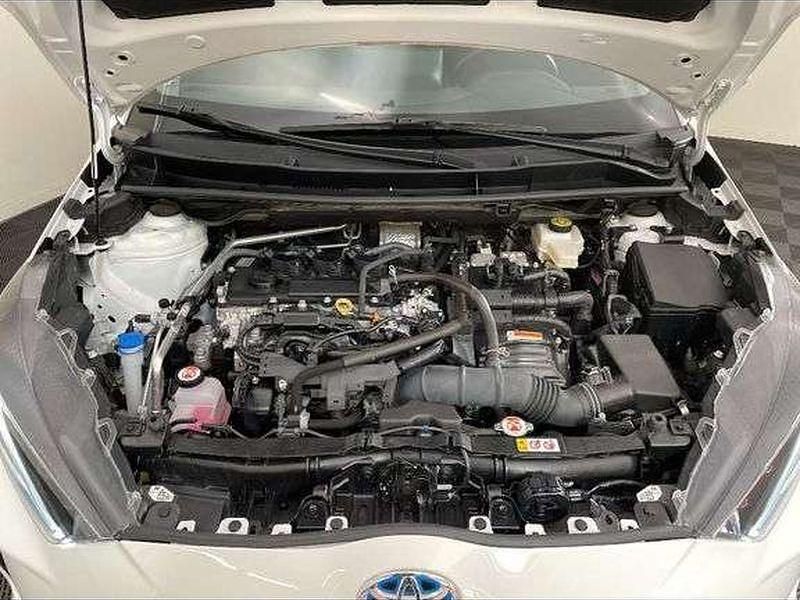 Utilisé 2022 Toyota Yaris Hybrid Design Berline | 18 490 € (Prix juste) - Image 1/1