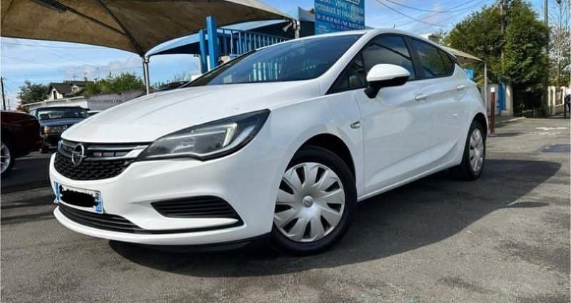 Utilisé 2016 Opel Astra Berline | 5 990 € (Prix juste) - Image 1/4