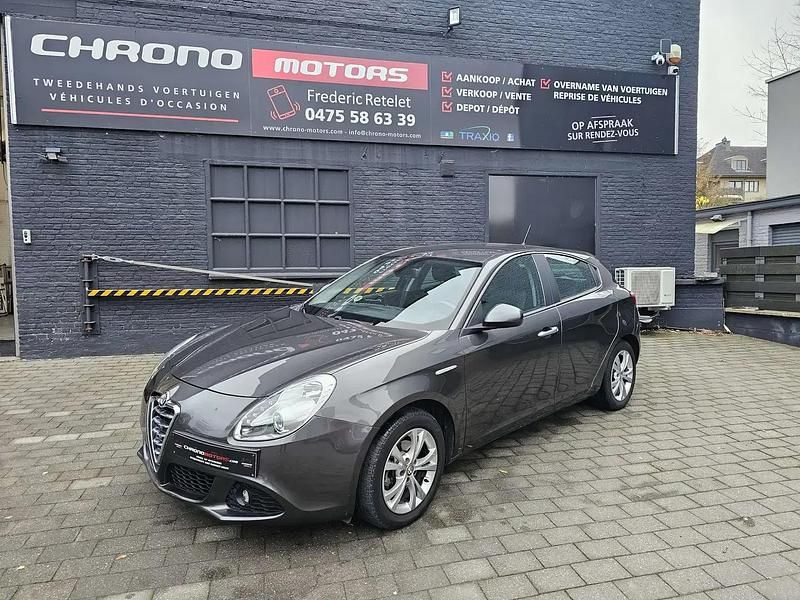 Gris Utilisé 2010 Alfa Romeo Giulietta Berline | 7 500 € - Image 1/4
