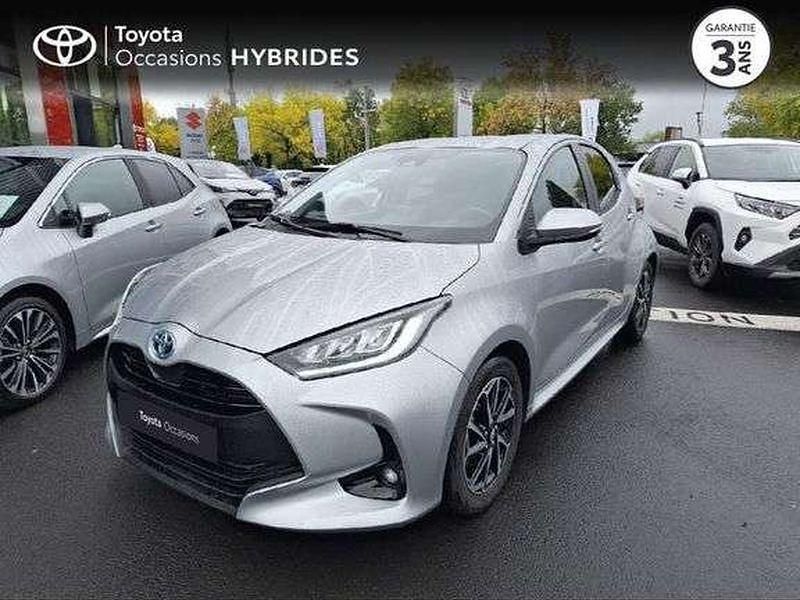 Utilisé 2022 Toyota Yaris Hybrid Design Berline | 18 490 € (Prix juste) - Image 1/1