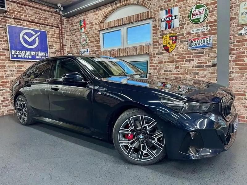 Bleu Utilisé 2024 BMW 540 M Sport Berline | 75 866 € - Image 1/4
