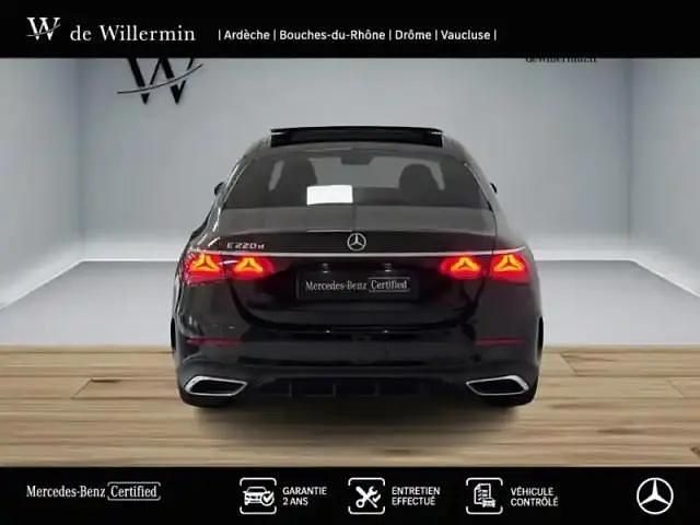 Occasion Mercedes E220 AMG line 2025 Noir obsidienne métallisé Berline