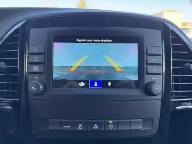 Occasion Mercedes Vito 190 ch (139 kW) 2023 Gris sélénite métallisé Van