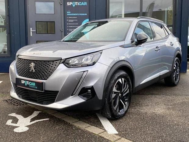 Gris Utilisé 2022 Peugeot e-2008 SUV | 27 990 € - Image 1/4