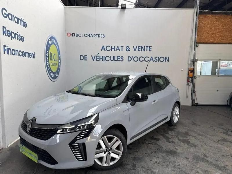Gris Occasion 2024 Renault Clio V Evolution Berline | 14 490 € (Bon prix) - Image 1/4