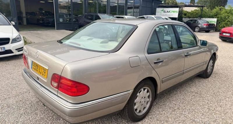 Occasion Mercedes E240 Classic 170 ch (125 kW) 1999 Berline