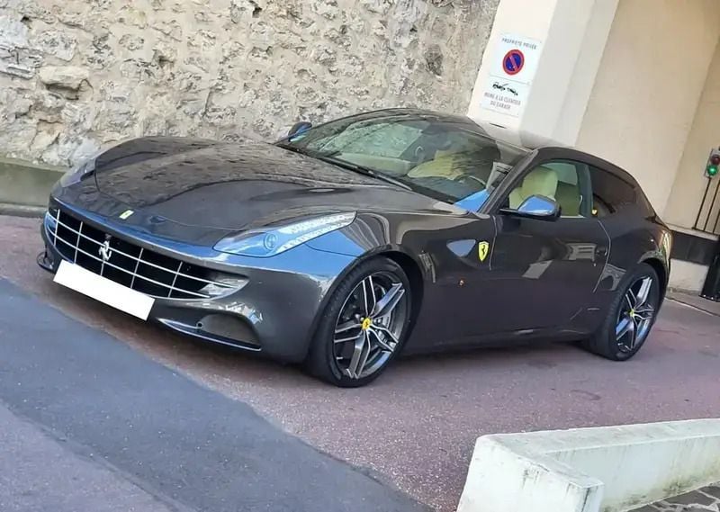 Gris Utilisé 2012 Ferrari FF Coupé | 154 900 € (Bon prix) - Image 1/4