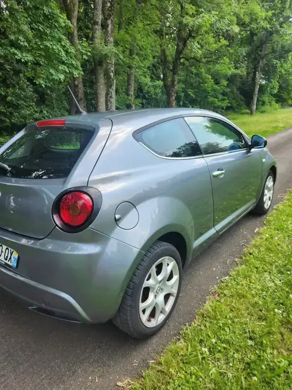 Bleu Utilisé 2010 Alfa Romeo MiTo Citadine | 3 400 € - Image 1/4