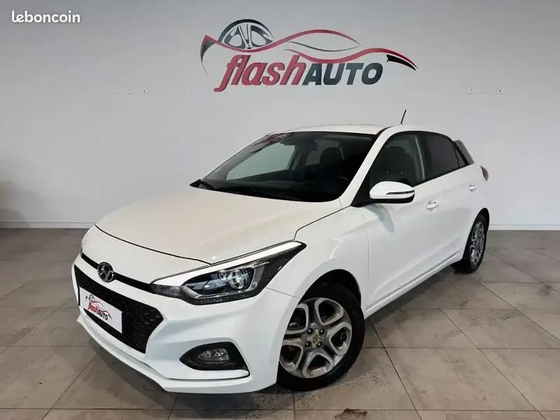 Blanc Utilisé 2018 Hyundai i20 Berline | 8 900 € (Bon prix) - Image 1/4