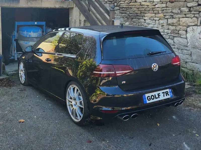 Noir Utilisé 2016 VW Golf VII Berline | 27 000 € - Image 1/4