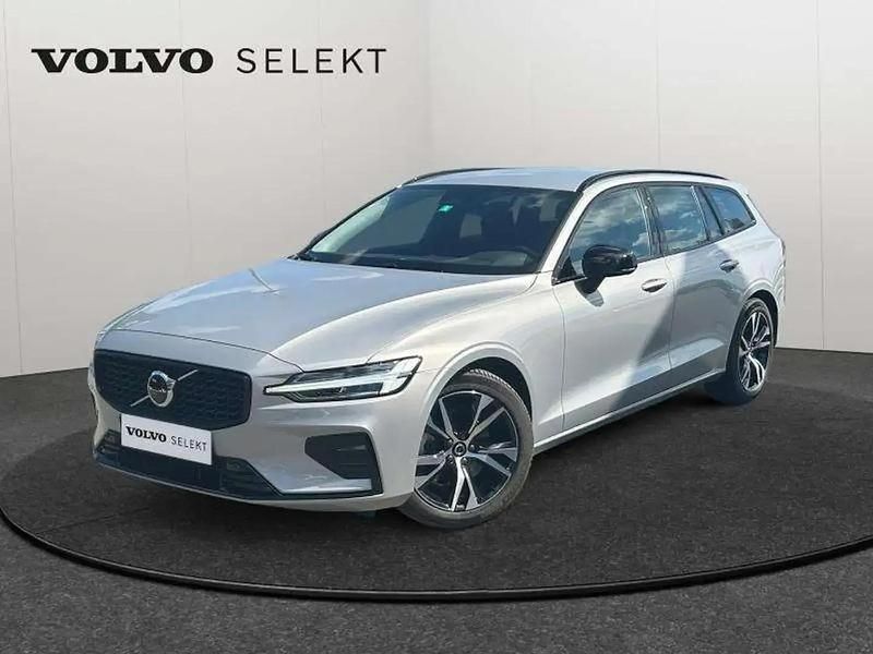 Gris Utilisé 2024 Volvo V60 Plus Break | 42 041 € (Prix juste) - Image 1/4