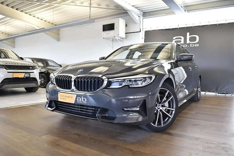 Gris Utilisé 2022 BMW 330 Sport Line Berline | 34 990 € (Super prix) - Image 1/4
