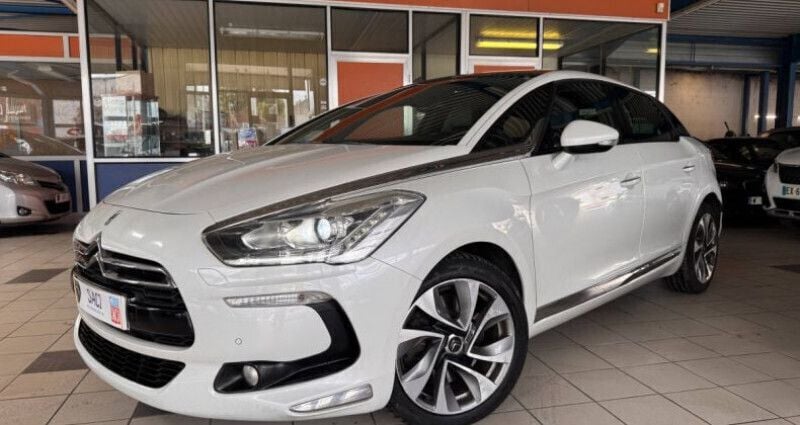 Utilisé 2014 Citroën DS5 Sport Chic Citadine | 11 790 € (Prix juste) - Image 1/4