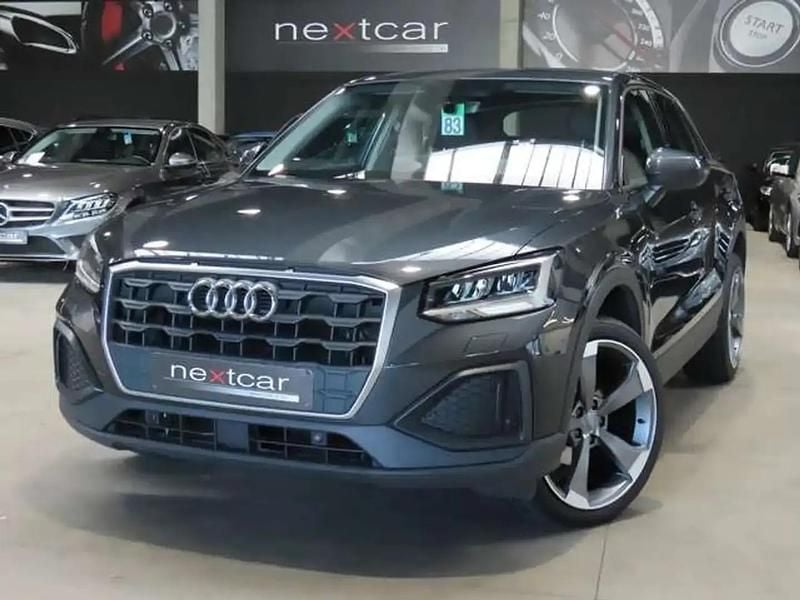 Gris Occasion 2021 Audi Q2 Design SUV | 22 490 € (Bon prix) - Image 1/4