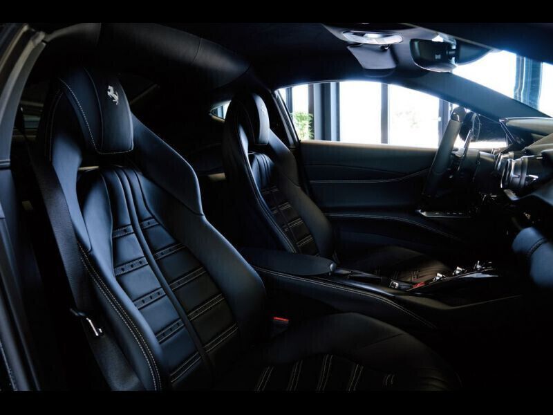 Occasion Ferrari 812 800 ch (588 kW) 2021 Noir Cabriolet