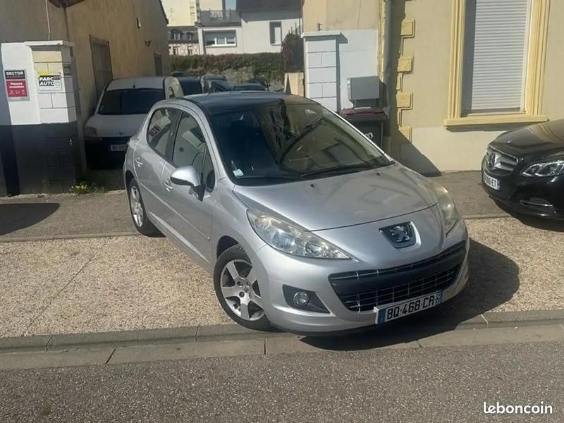 Gris Utilisé 2011 Peugeot 207 Berline | 4 600 € (Prix juste) - Image 1/4