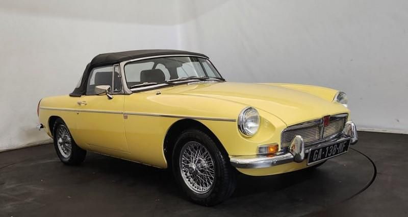 Occasion MG B 1971 Jaune Cabriolet