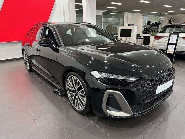 Noir mythic métallisé Nouvelle 2025 Audi A5 Design Coupé | 69 990 € (Prix juste) - Image 1/4
