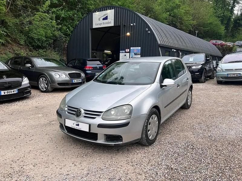 Gris Utilisé 2004 VW Golf V Berline | 4 500 € - Image 1/4
