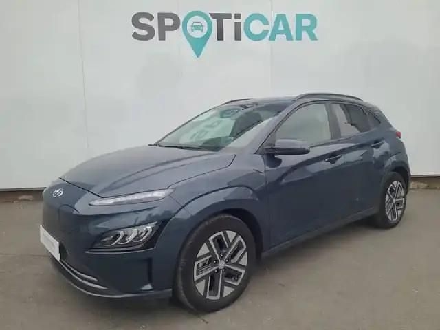 Gris Utilisé 2023 Hyundai Kona SUV | 20 490 € (Prix juste) - Image 1/4