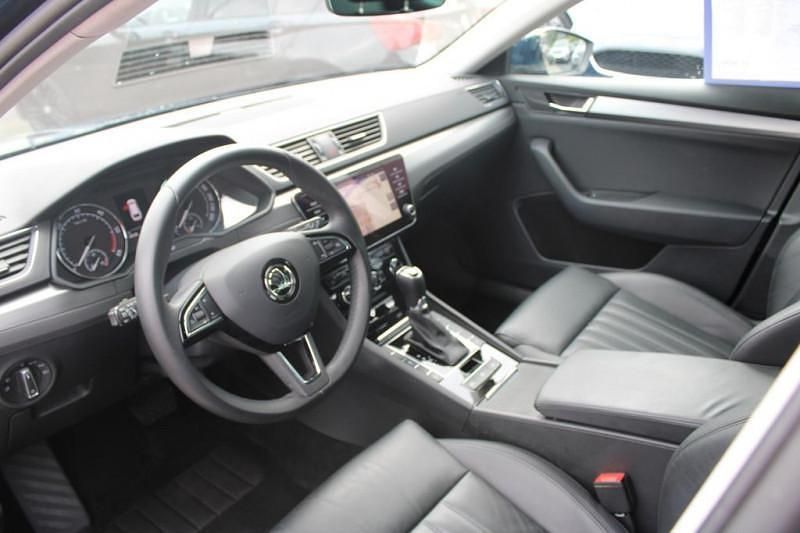 Image 3/4