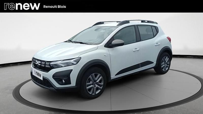 Blanc Utilisé 2023 Dacia Sandero Expression Citadine | 17 490 € (Prix juste) - Image 1/4