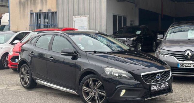 Utilisé 2013 Volvo V40 CC Momentum Break | 10 490 € - Image 1/4