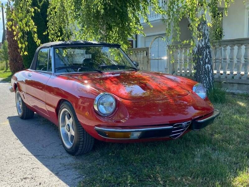 Rouge Utilisé 1976 Alfa Romeo Spider Veloce Cabriolet | 6 000 € - Image 1/4