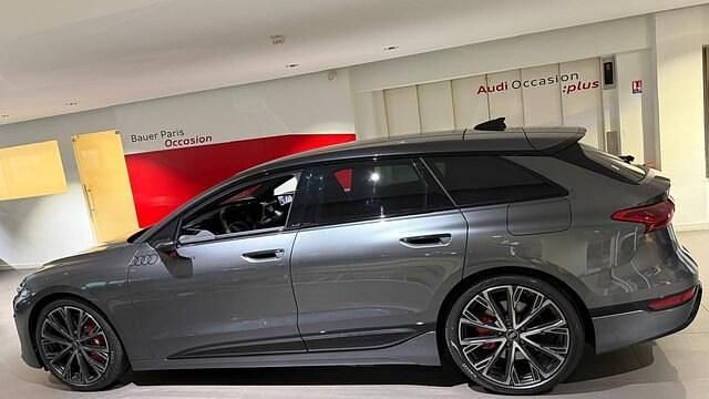 Occasion Audi e-tron Sport 369 kW (503 ch) 2025 Gris daytona nacré SUV