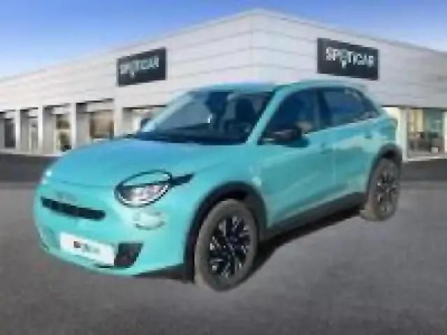 Nouvelle Fiat 600 2025 Vert sky métallisé SUV