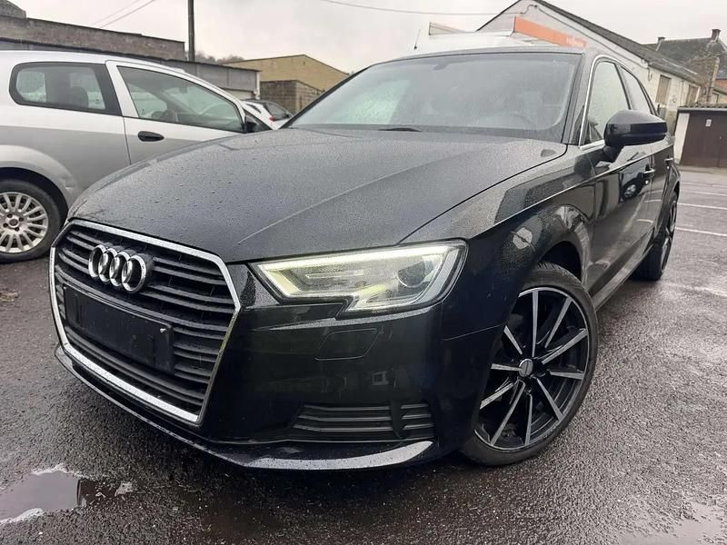 Noir Utilisé 2019 Audi A3 Design Berline | 11 390 € (Super prix) - Image 1/4