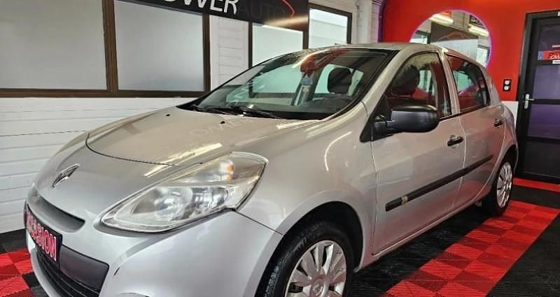 Occasion 2011 Renault Clio II Expression Citadine | 4 490 € (Prix assez cher) - Image 1/4