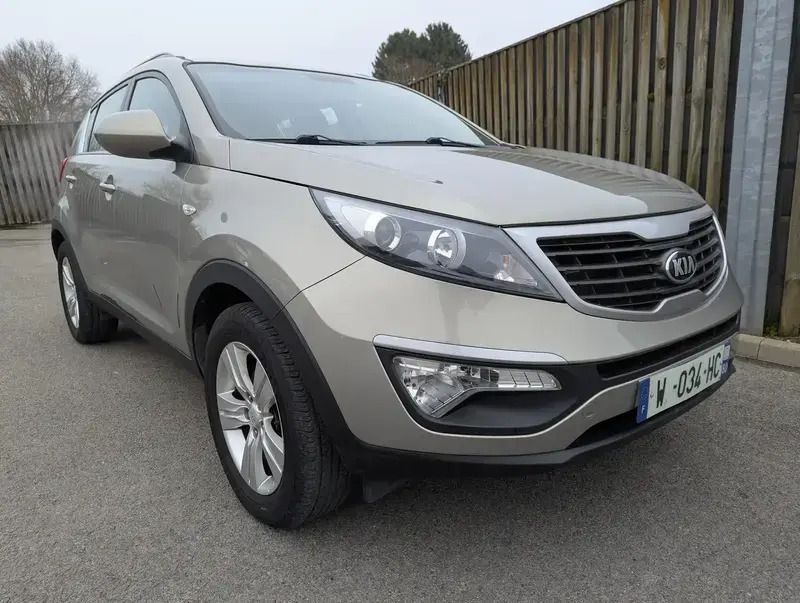 Gris Utilisé 2014 Kia Sportage 4 SUV | 13 980 € - Image 1/4