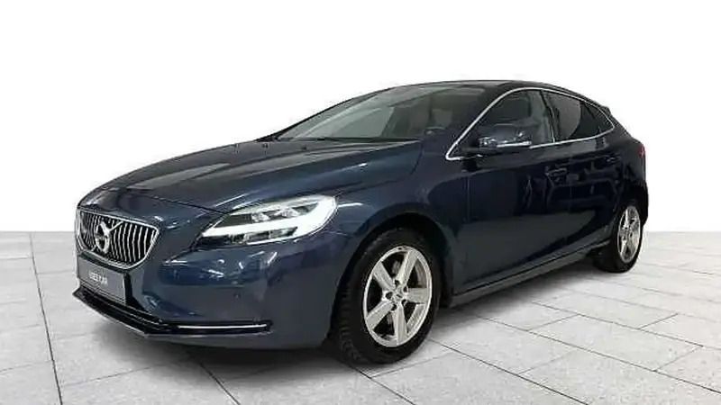 Bleu Utilisé 2018 Volvo V40 Break | 15 900 € (Prix juste) - Image 1/4